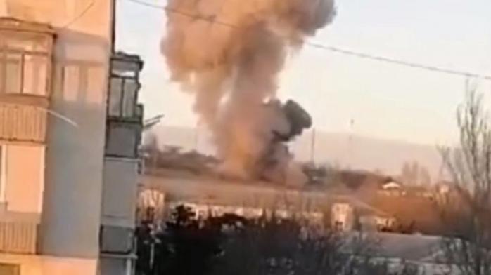 Удар по Бельбеку - з'явилися супутникові фото аеродрому в окупованому Криму після ураження 