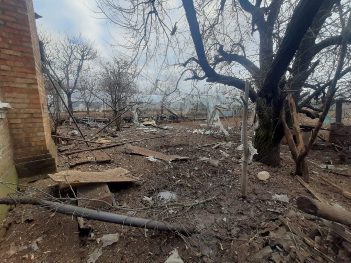 Наслідки російського обстрілу Нікополя, фото: Дніпропетровська ОВА