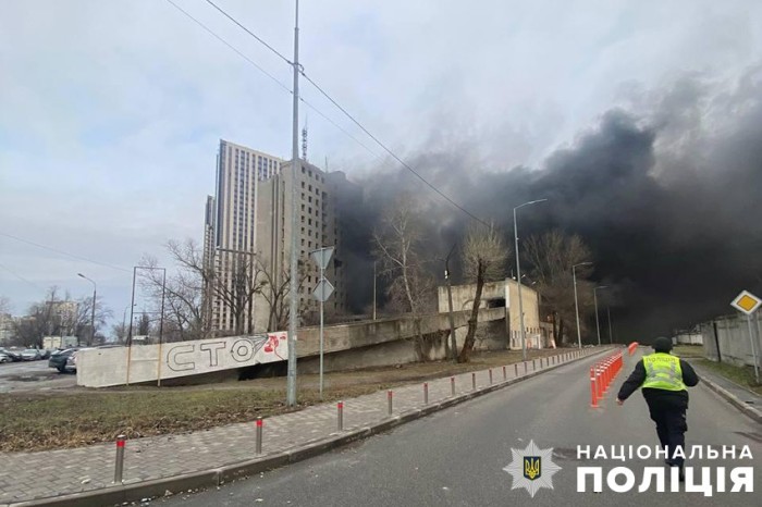 Наслідки російської ракетної атаки на Київ 7 лютого, фото: Нацполіція