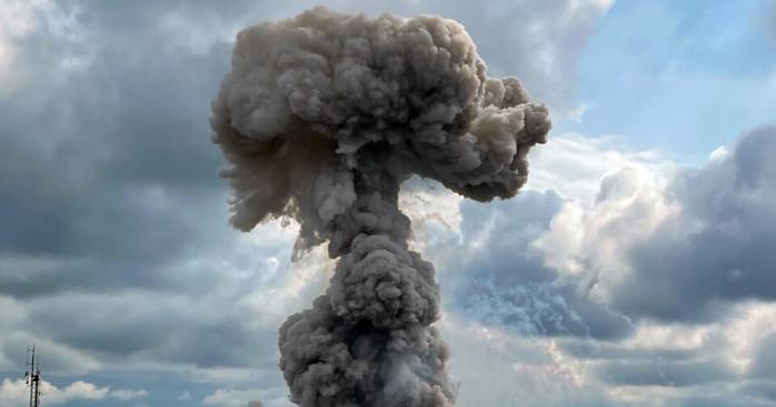 Сильный взрыв прогремел на ракетном заводе в Ижевске. Фото: