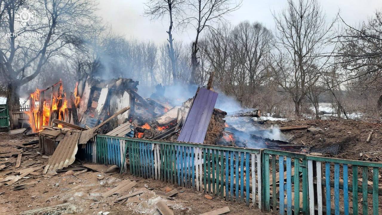 Окупанти вбили дроном цілу родину на Сумщині. Фото: МВС