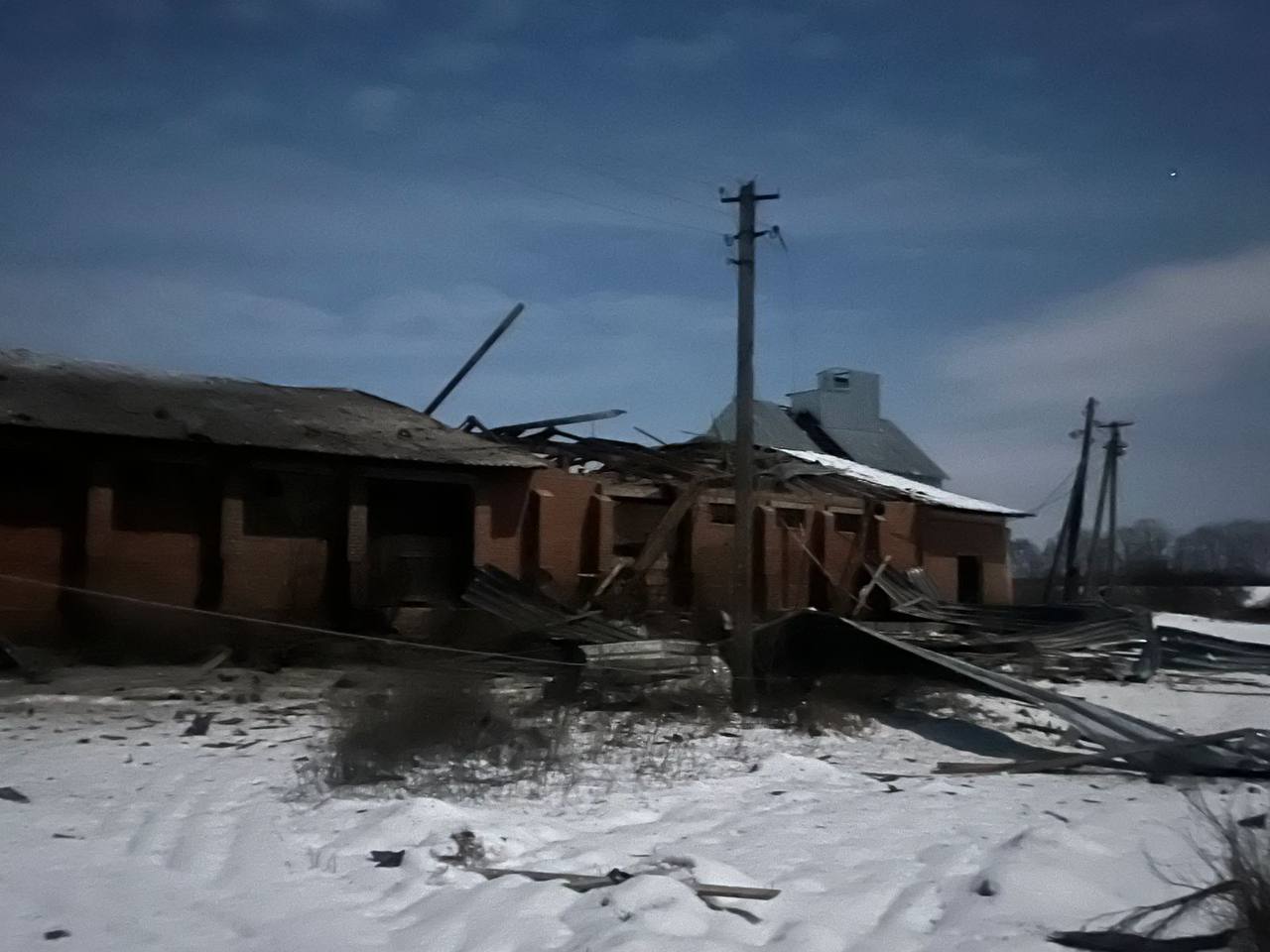 Окупанти обстріляли ферму на Харківщині. Фото: Олег Синєгубов