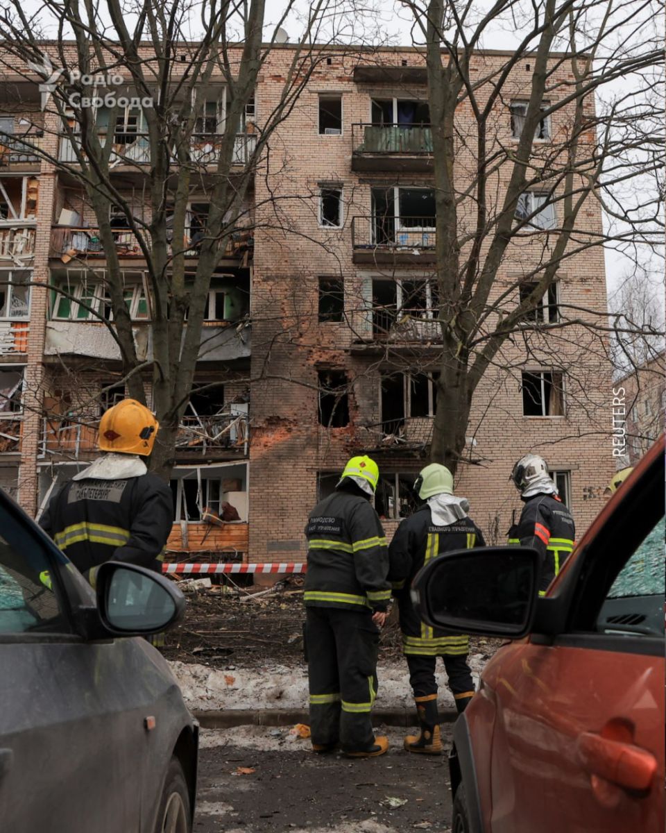 Дрон впав на будинки в Санкт-Петербурзі через роботу ППО. Фото: Reuters