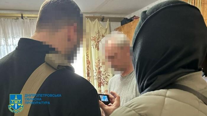 СБУ затримала у Дніпрі поплічника рашистів, фото: Дніпропетровська обласна прокуратура