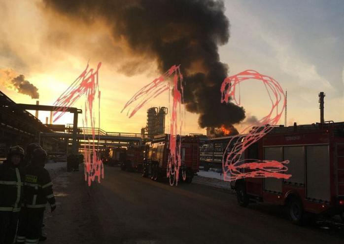 СБУ атаковала дронами три из пяти крупнейших нефтеперерабатывающих заводов в россии