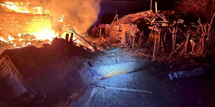 Последствия российского ракетного удара по Черниговщине, фото: Национальная полиция