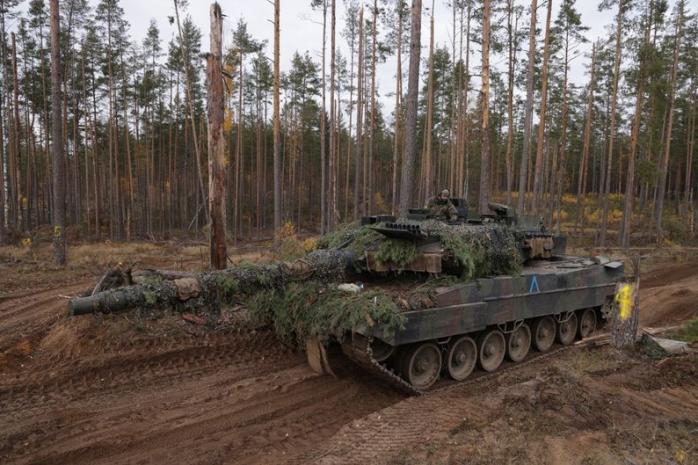 Росіяни спробували вкрасти український "Леопард", але втратили два тягачі 