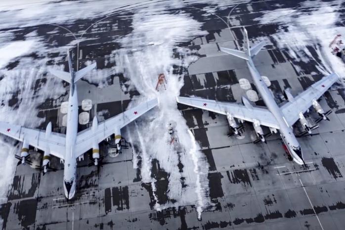 Атака на російський аеродром - в Енгельсі було 11 літаків 