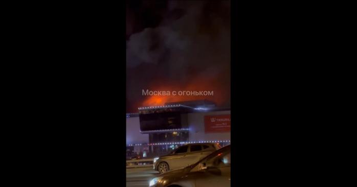 Во время инцидента в ТЦ «Крокус сити Холл», скриншот видео