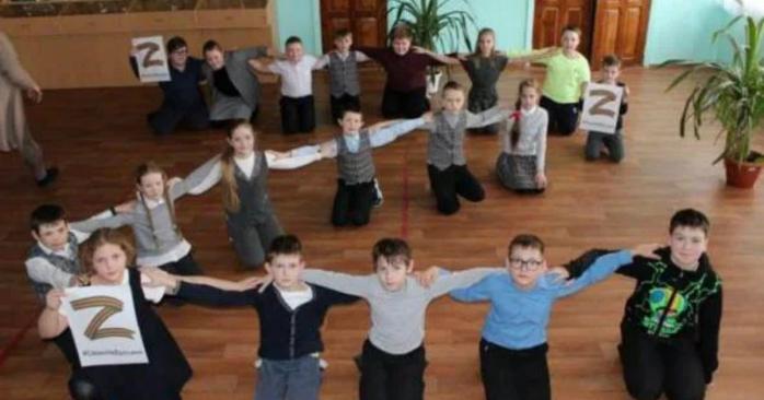 Діти страждають від російської пропаганди, фото: Reddit