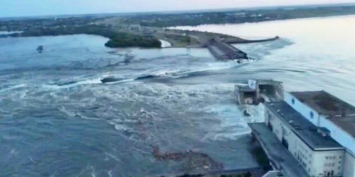 Последствия подрыва дамбы Каховской ГЭС, фото: «Факты»