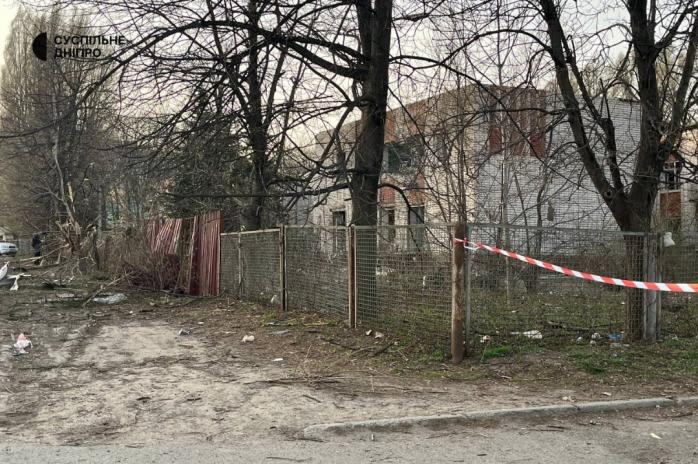 Российская ракета попала рядом со школой в Днепре, дети были в укрытии