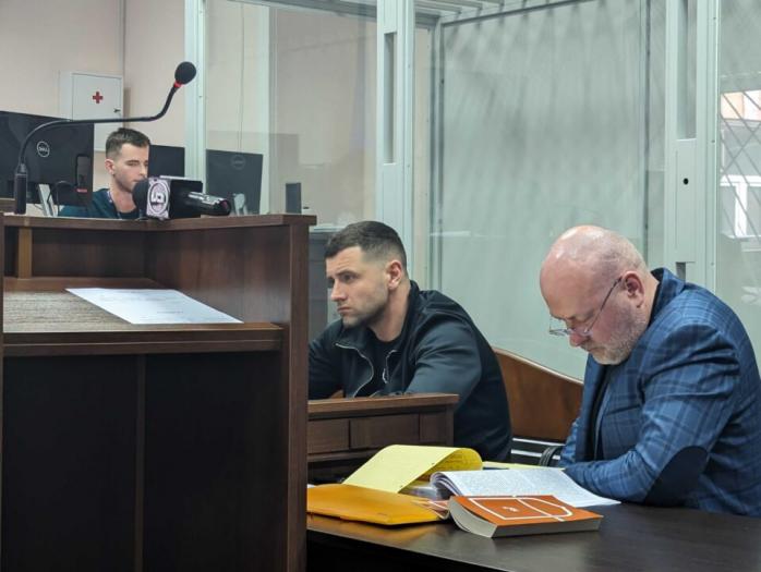 Суд отправил в СИЗО на два месяца экс-советника Офиса президента по делу о 100 млн "Укрзализныци" - Артем Шило