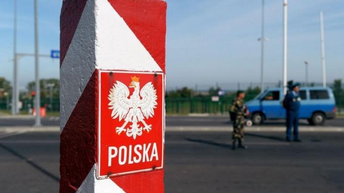 Поляки розблокували пункт пропуску вантажівок на Львівщині