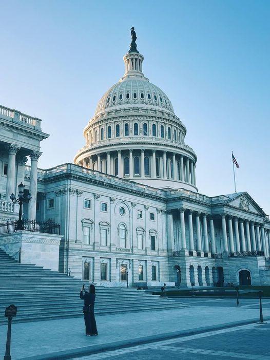 Палата представителей США собралась голосовать за помощь Украине