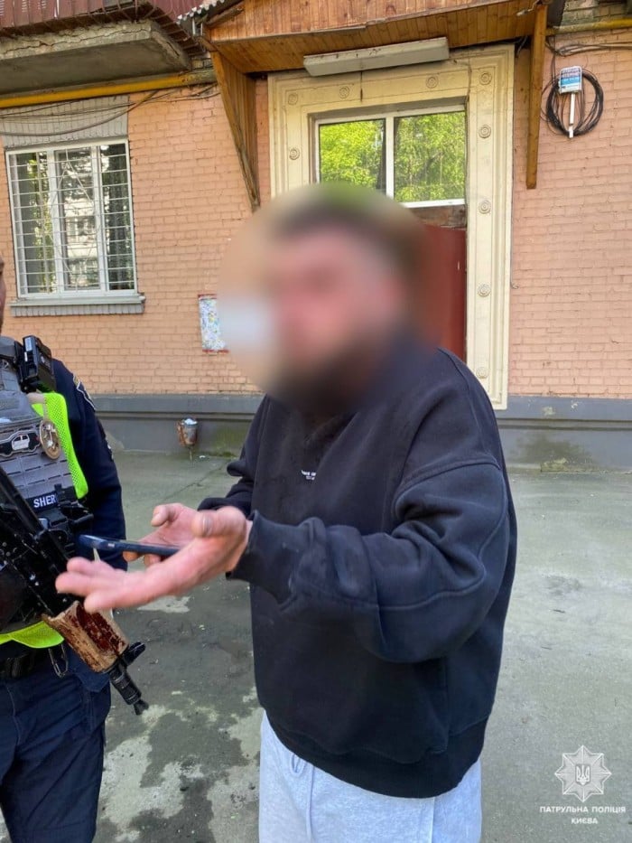 Киянина можуть оштрафувати за хибний виклик, фото: Патрульна поліція Києва
