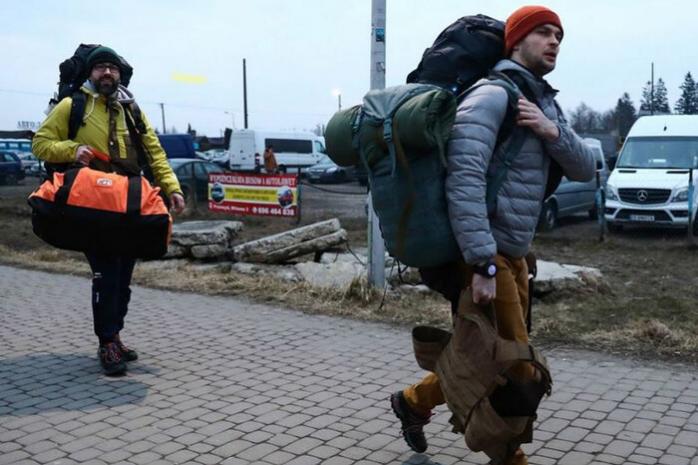 У МЗС Польщі запевнили, що "не будуть захищати ухилянтів з України"