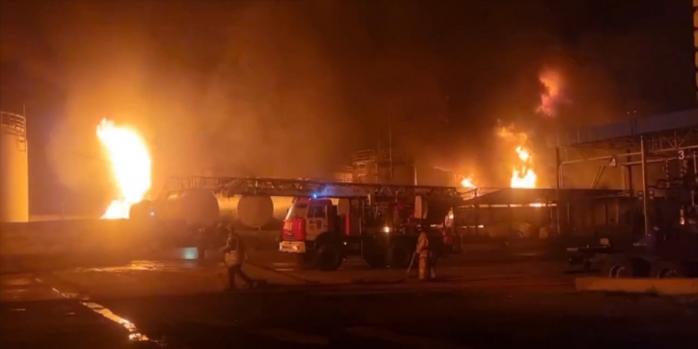 Пожежа у Ровеньках на Луганщині, скріншот відео