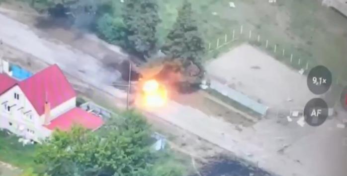 Уничтожение российского танка в Волчанске, скриншот видео 