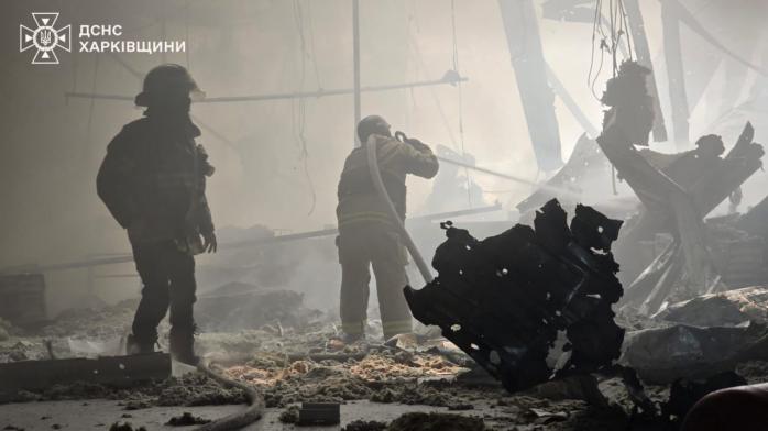 Кількість поранених у Харкові зросла до 20 осіб. Фото: ДСНС