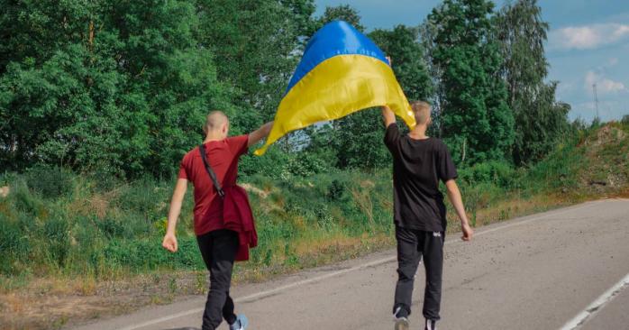 Украина вернула из оккупации еще 13 детей. Фото: Дмитрий Лубинец