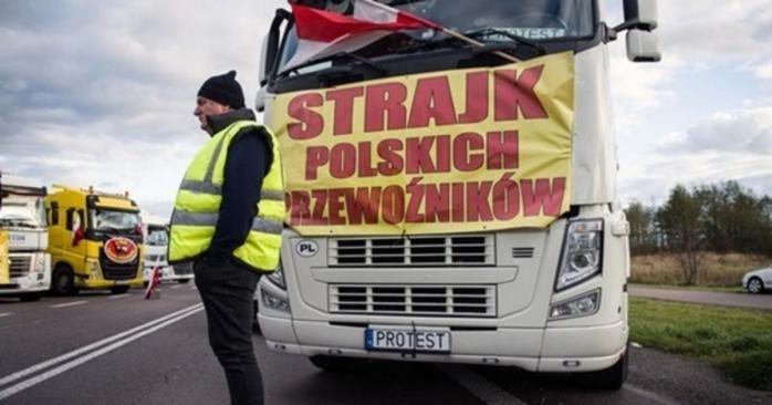 В Польше снова блокируют движение грузовиков, фото: «Корреспондент.Net»