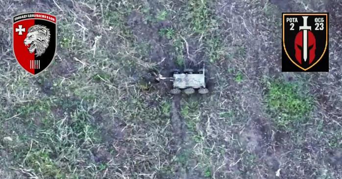Украинская дрон-машина «украла» у оккупантов пулемет. Фото: