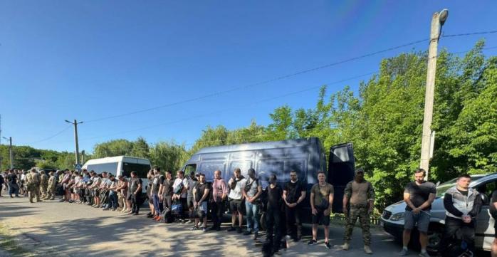 Рекордное количество мужчин, пытавшихся уехать из Украины, задержали пограничники, фото: Виталий Глагола