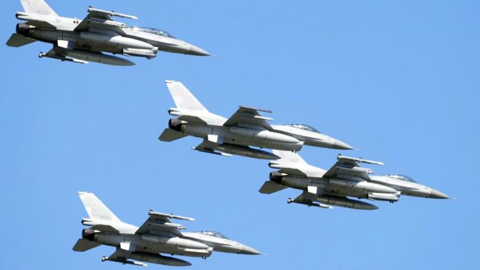 Нидерланды выдали разрешение на экспорт 24 истребителей F-16 в Украину. Фото: