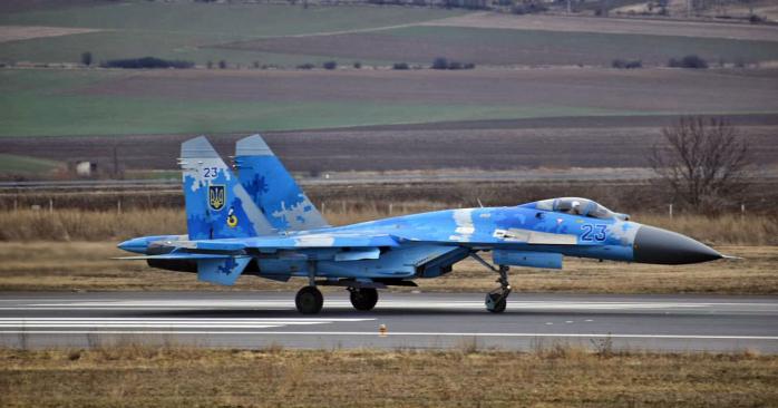 ЗМІ заявлили про знищення двох Су-27 після удару росіян по Миргороду. Фото: 