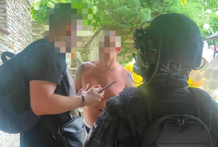 Разбои, рэкет и кражи – на Лазурном побережье поймали лидера украинской банды