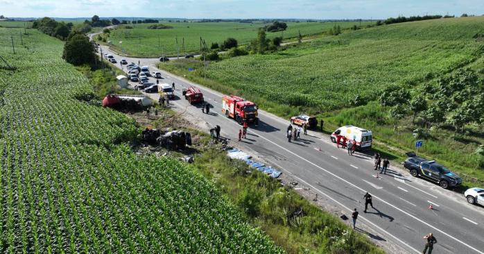 ДТП с 14 погибшими в Ровенской области. Фото: ГСЧС