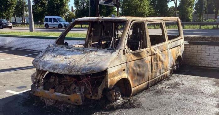 Паліїв авто військових затримали на Київщині. Фото: НПУ, СБУ