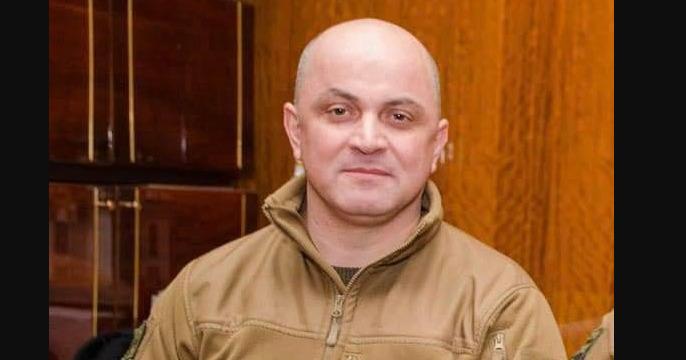 Грузинські добровольці написали ім'я свого загиблого побратима на льодовій арені у Суджі 