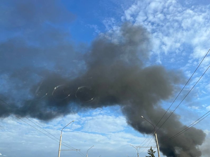 Пожежа виникла в Тернополі після атаки БпЛА. Фото: «Суспільне»