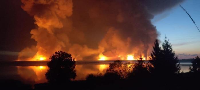 Після повідомлень про удари по складу в Торопці Зеленський подякував військовим за «дальнобійність та точність»