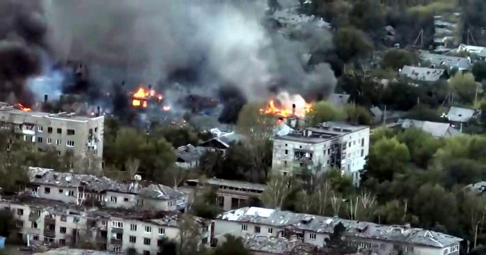 Наслідки російських ударів по Торецьку, скріншот відео