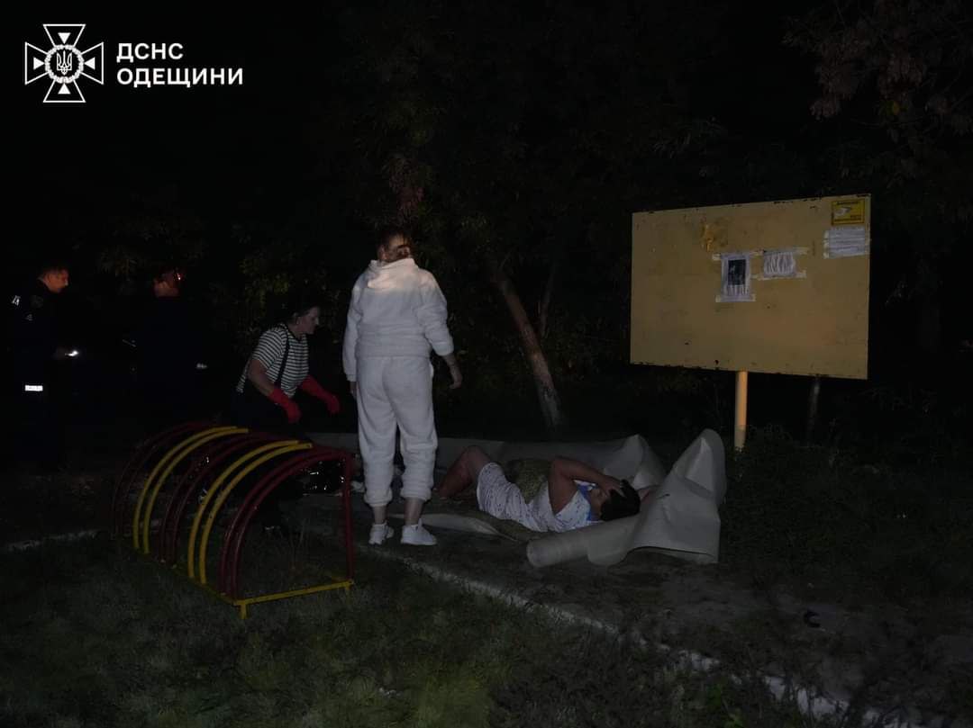 Наслідки ударів по Одещині. Фото: ДСНС