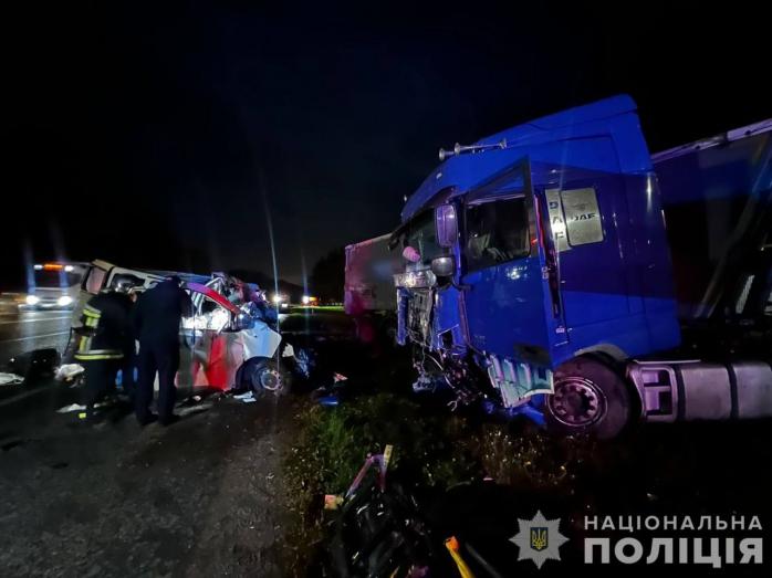  В ДТП в Винницкой области погибли шесть человек, среди них — подростки