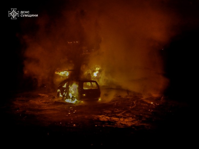 Наслідки російського удару по рятувальниках на Сумщині, фото: ДСНС