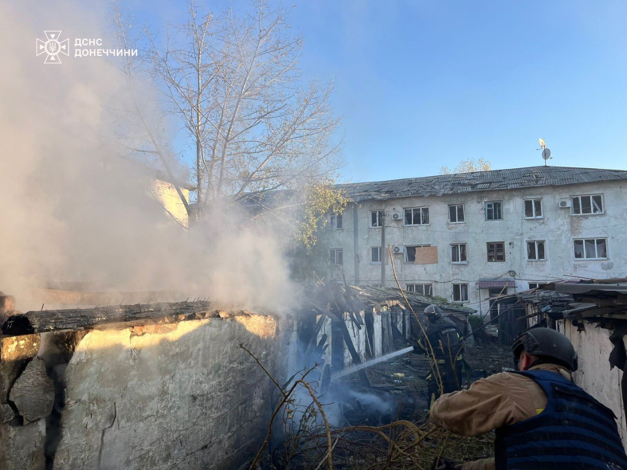 Наслідки обстрілу Мирнограда. Фото: ДСНС