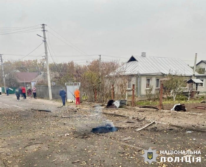 Наслідки падіння уламків збитих дронів на Київщині, фото: поліція Київщини