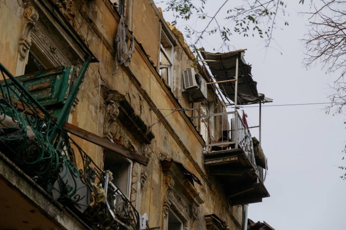 Наслідки російського обстрілу Одеси 15 листопада, фото: Одеська міська рада