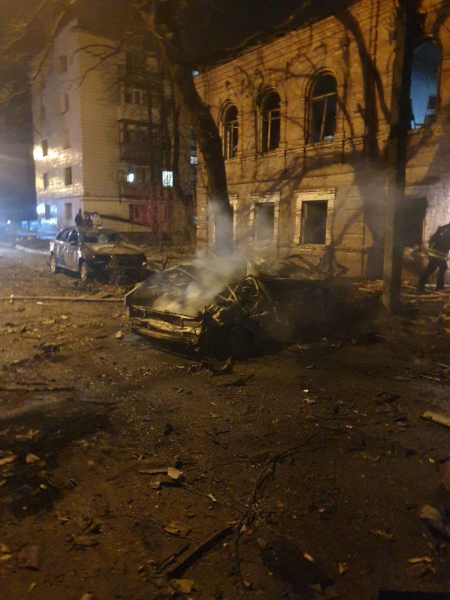 Російські Shahed атакували мікрорайон у Сумах. Фото: ОВА