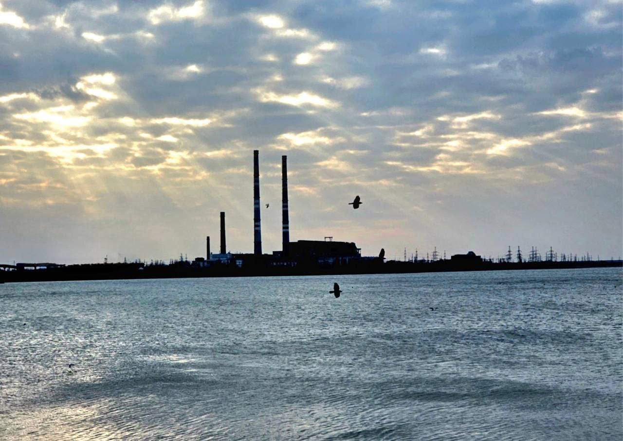 Курахівська ТЕС залишилась без труб. Фото: Денис Казанський