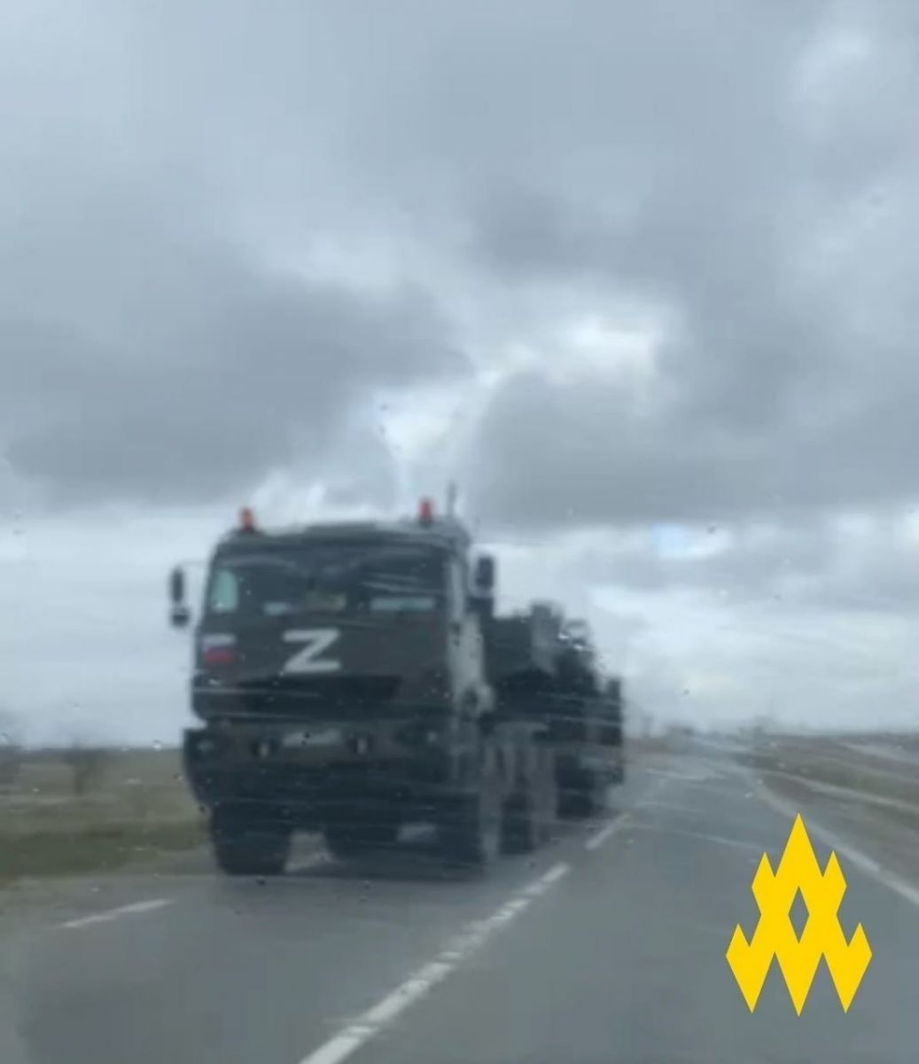 Окупанти перекидають військову техніку. Фото: «АТЕШ»