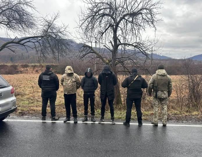 Ухилянти на Закарпатті втікали за кордон, удаючи траурний кортеж із тілом загиблого військового