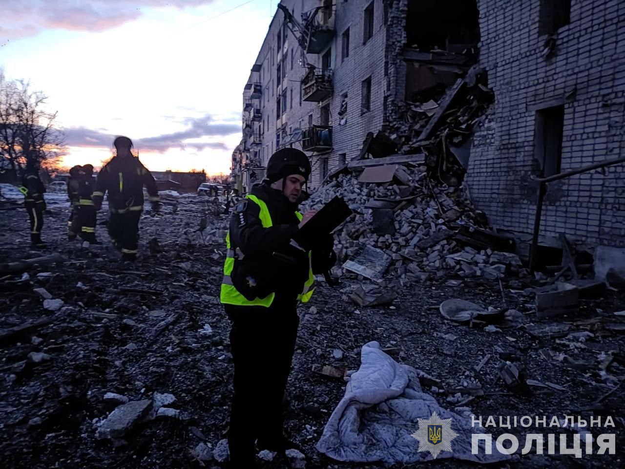 Наслідки удару по Свесі на Сумщині. Фото: поліція