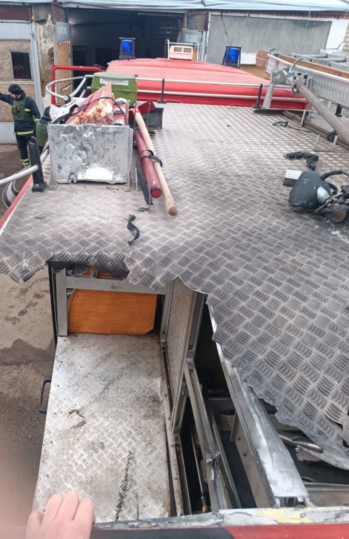 Наслідки удару російського безпілотника, фото: ДСНС