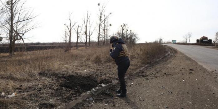 Последствия атаки российского дрона в Гоптовке, фото: Сергей Болвинов